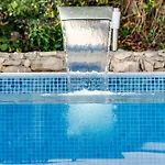 Hedonia With Heated Pool, Diklo Pensionat Zadar