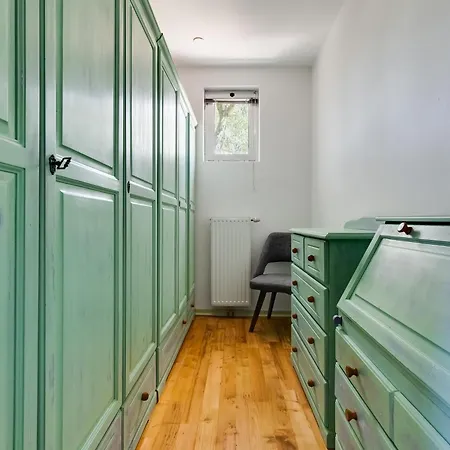 Gasthuis Hedonia With Heated Pool, Diklo *