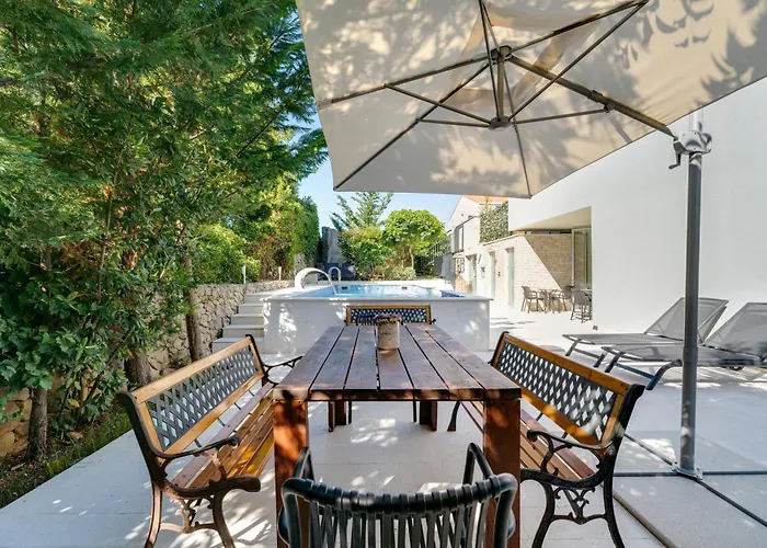 Guest house Hedonia With Heated Pool, Diklo Zadar