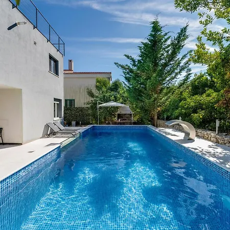 Guest house Hedonia With Heated Pool, Diklo *