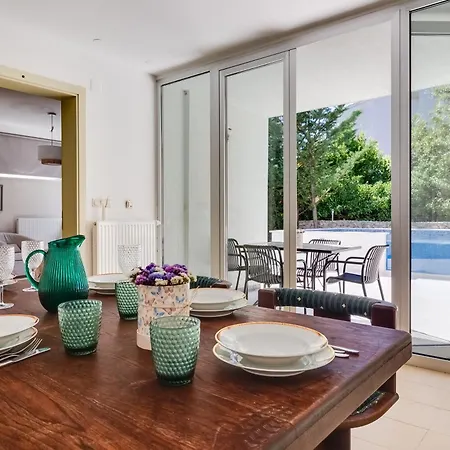 Hedonia With Heated Pool, Diklo Guest house Zadar