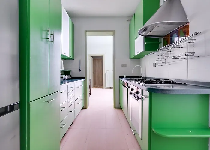 Gostinjska kuća Hedonia With Heated Pool, Diklo