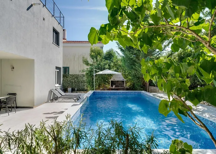 Hedonia With Heated Pool, Diklo Gostinjska kuća Zadar