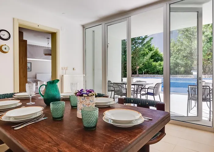 Hedonia With Heated Pool, Diklo Gostinjska kuća Zadar